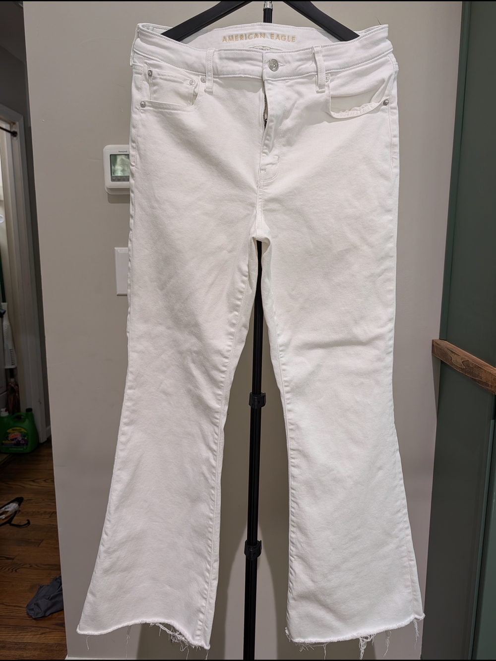 American Eagle Outfitters White High-Rise Wide Leg Jeans NWOT